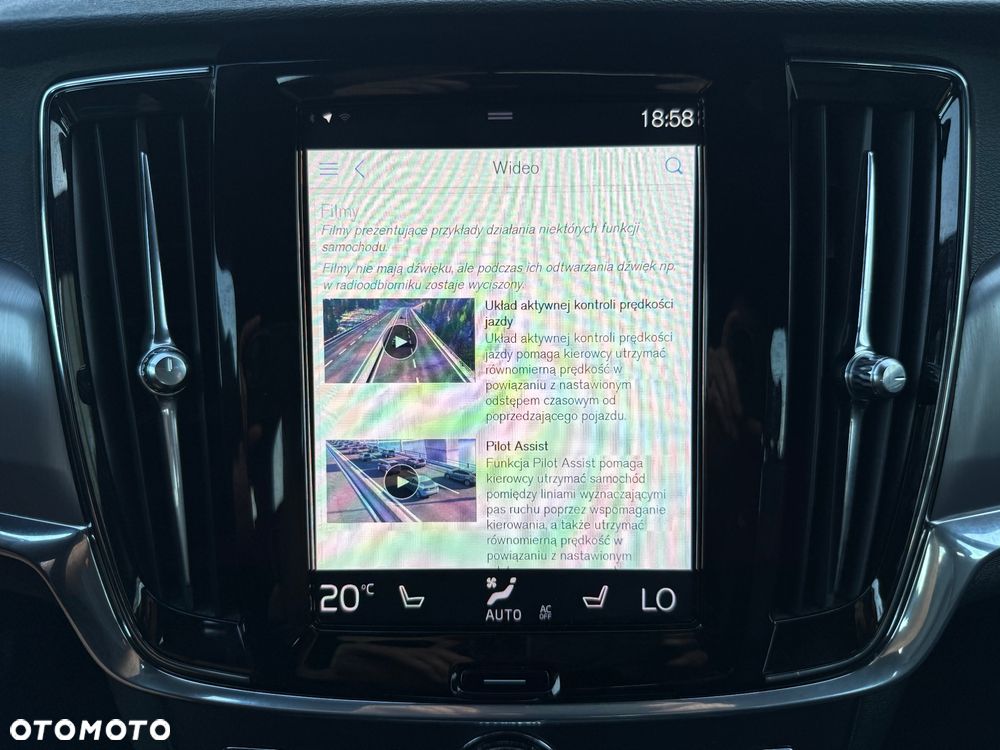 Volvo V90 D3 Momentum Pro - 32