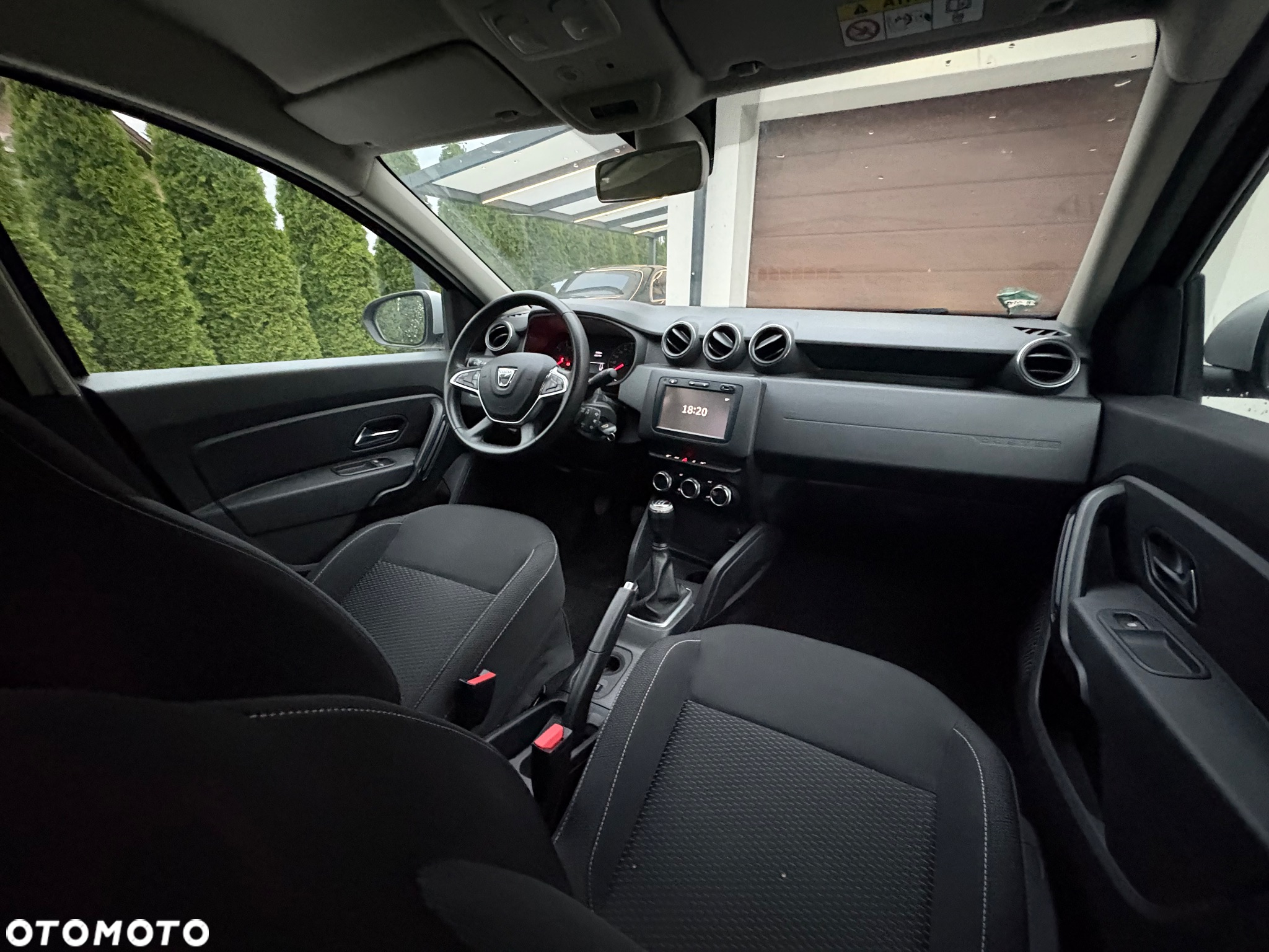 Dacia Duster 1.6 SCe Comfort - 27