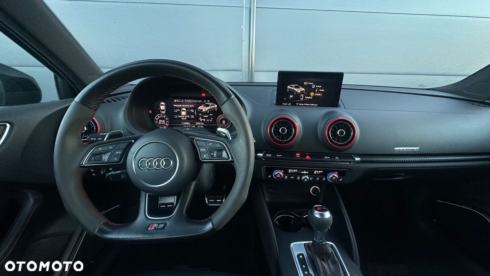 Audi RS3 Limousine - 17