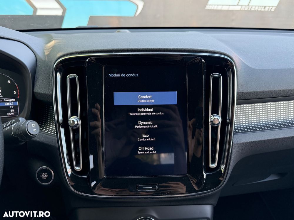 Volvo XC 40 D4 AWD R-Design - 21