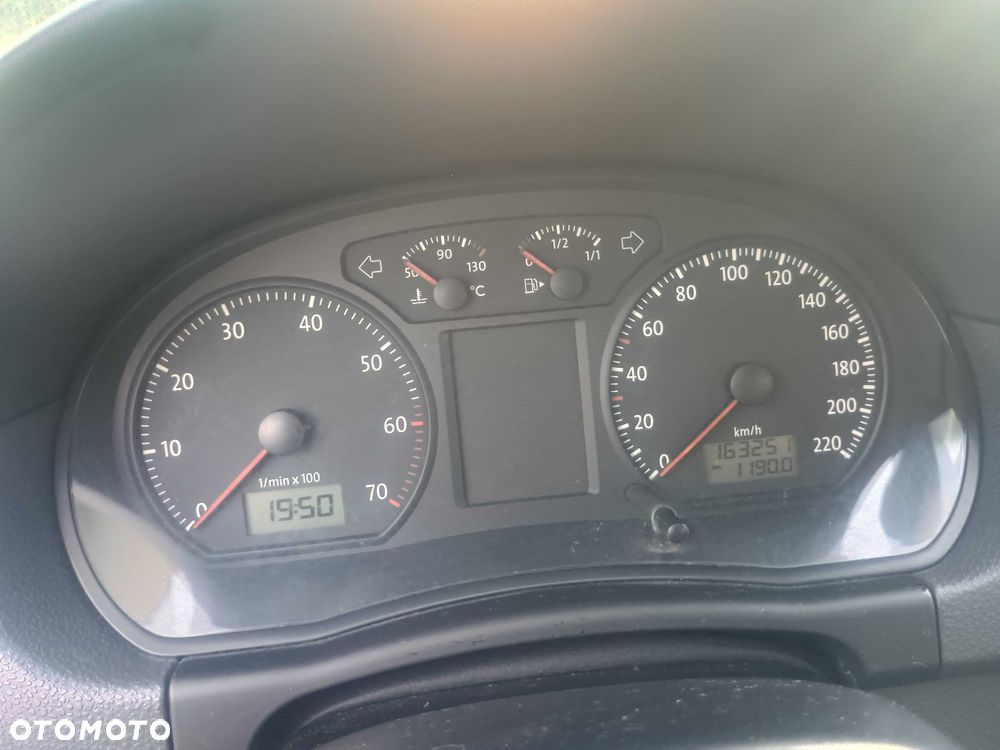 Volkswagen Polo - 8