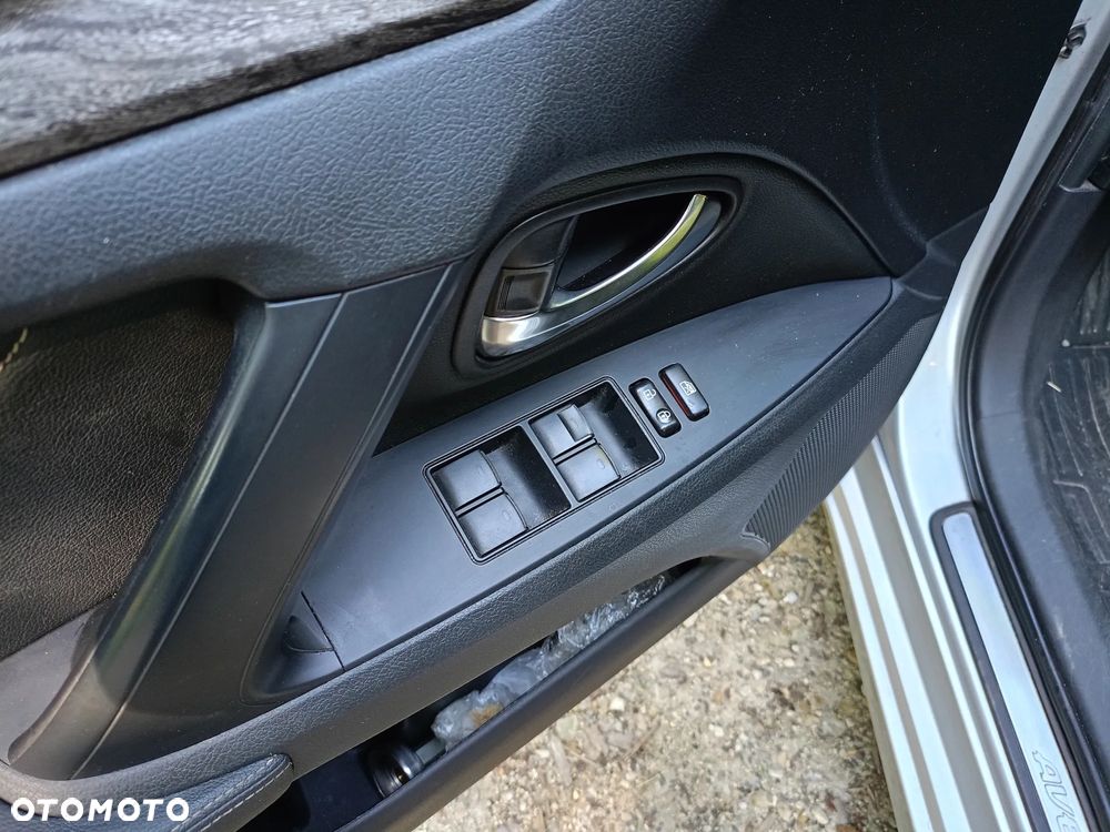 Toyota Avensis 2.0 Premium MS - 13