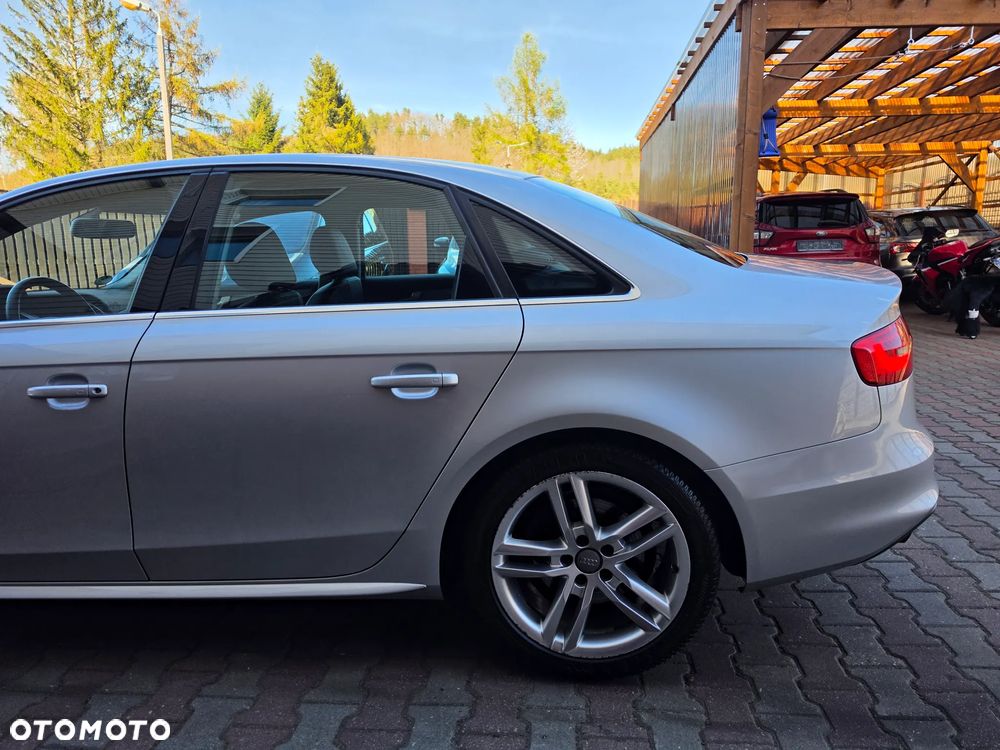 Audi A4 Limousine 1.8 TFSI S line Sportpaket - 13