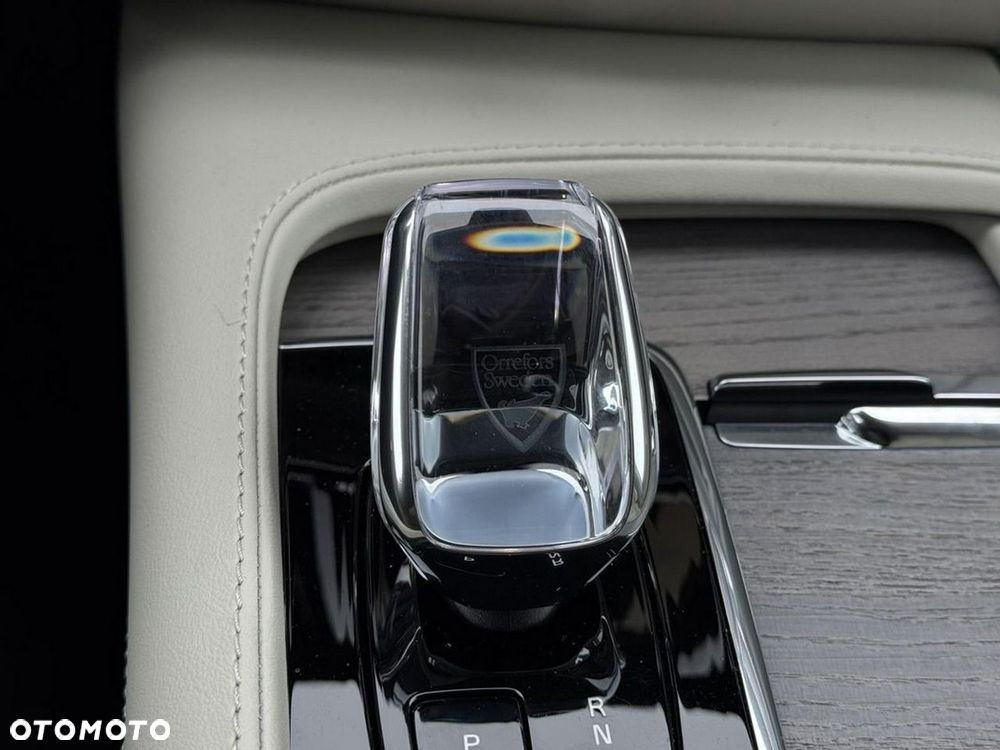 Volvo V90 Cross Country B5 B AWD Ultimate - 34