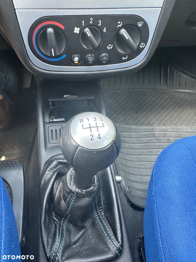 Opel Corsa - 8