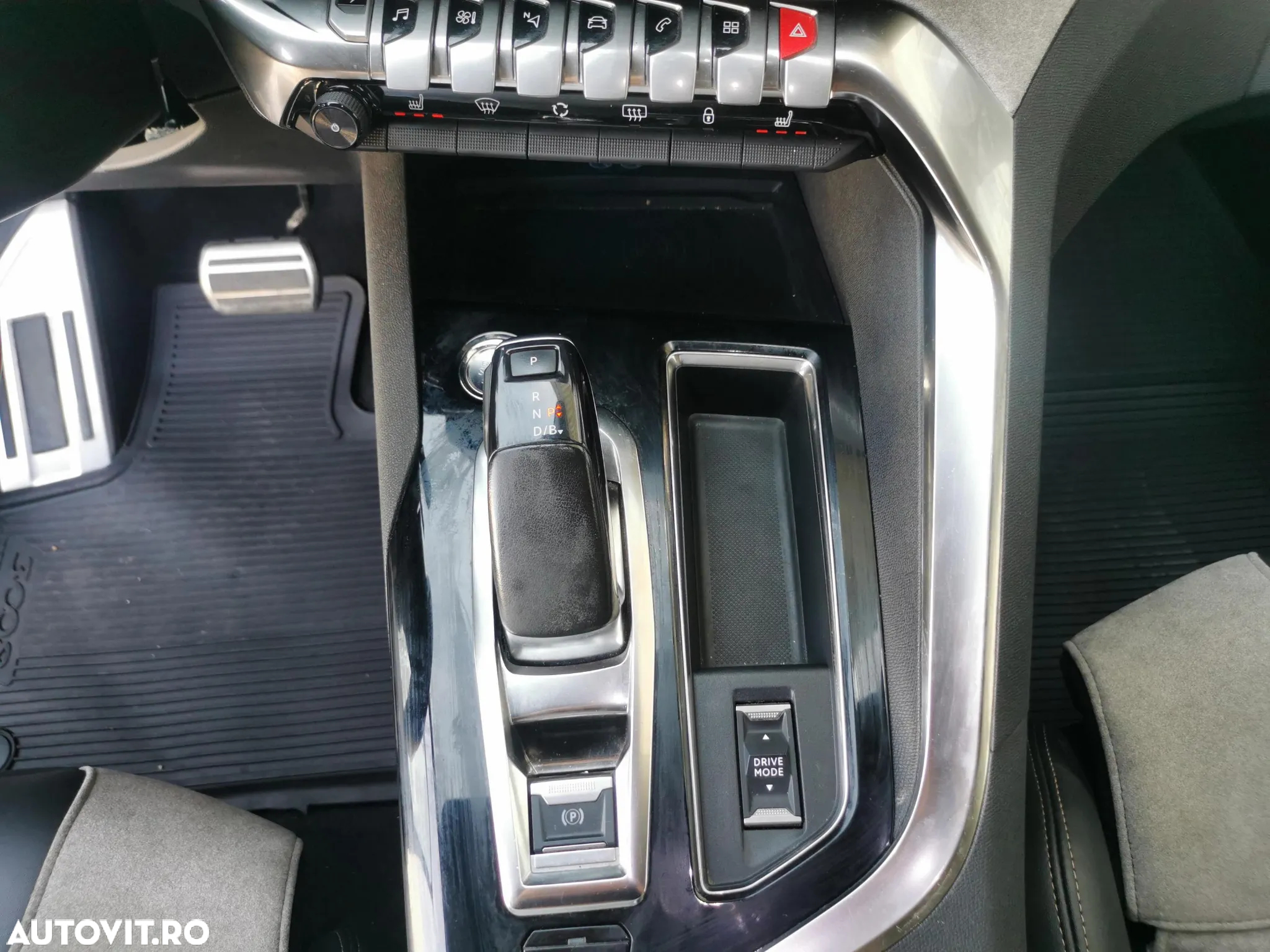 Peugeot 3008 PHEV EAT8 4X4 GT Pack - 20