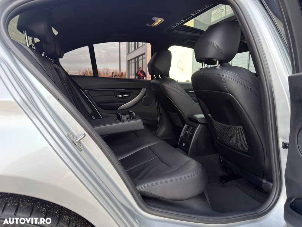BMW Seria 3 320d xDrive Aut. M Sport - 13