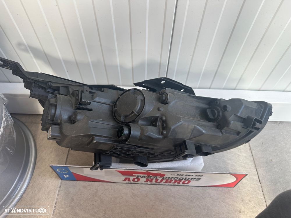 Farol esq Hyundai i30 2017/2022 - 3