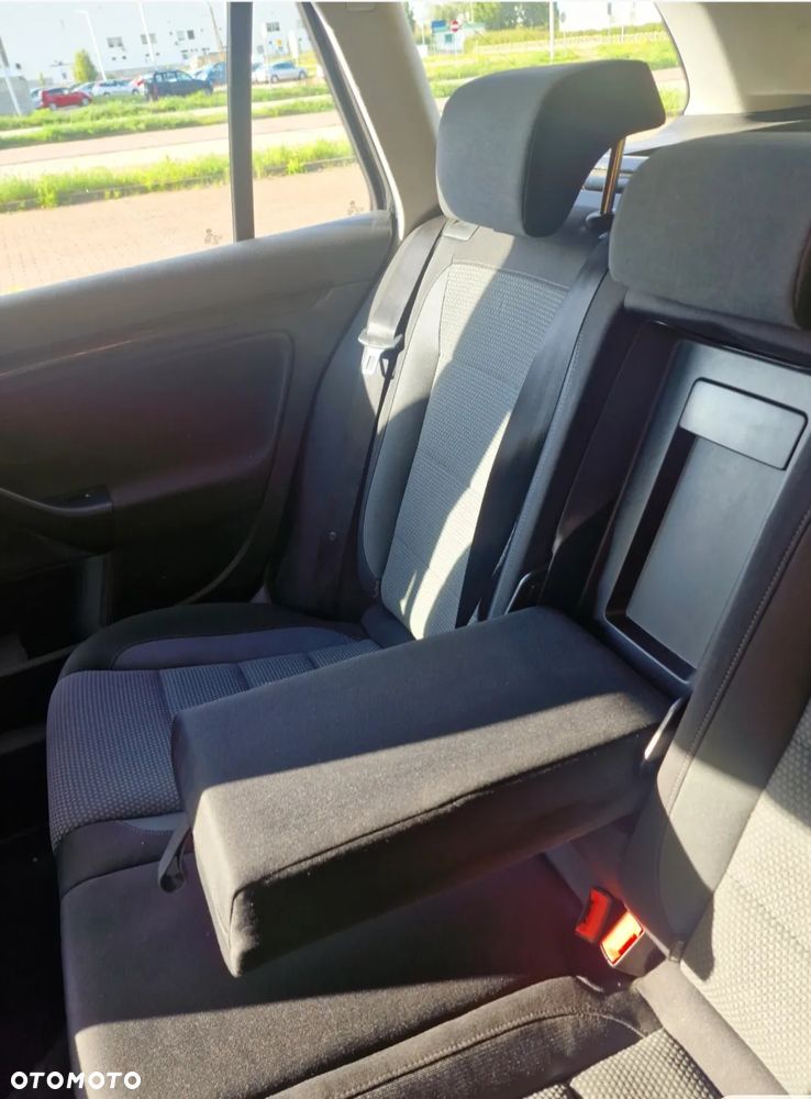 Volkswagen Golf 1.6 TDI Comfortline - 16