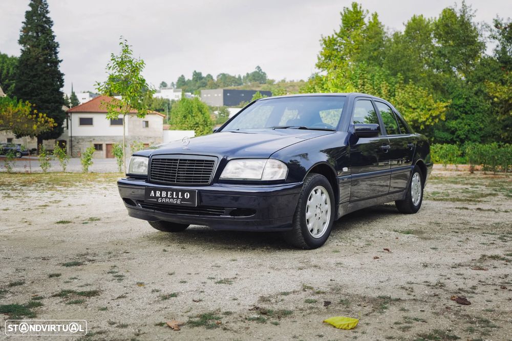 Mercedes-Benz C 180 Classic - 3