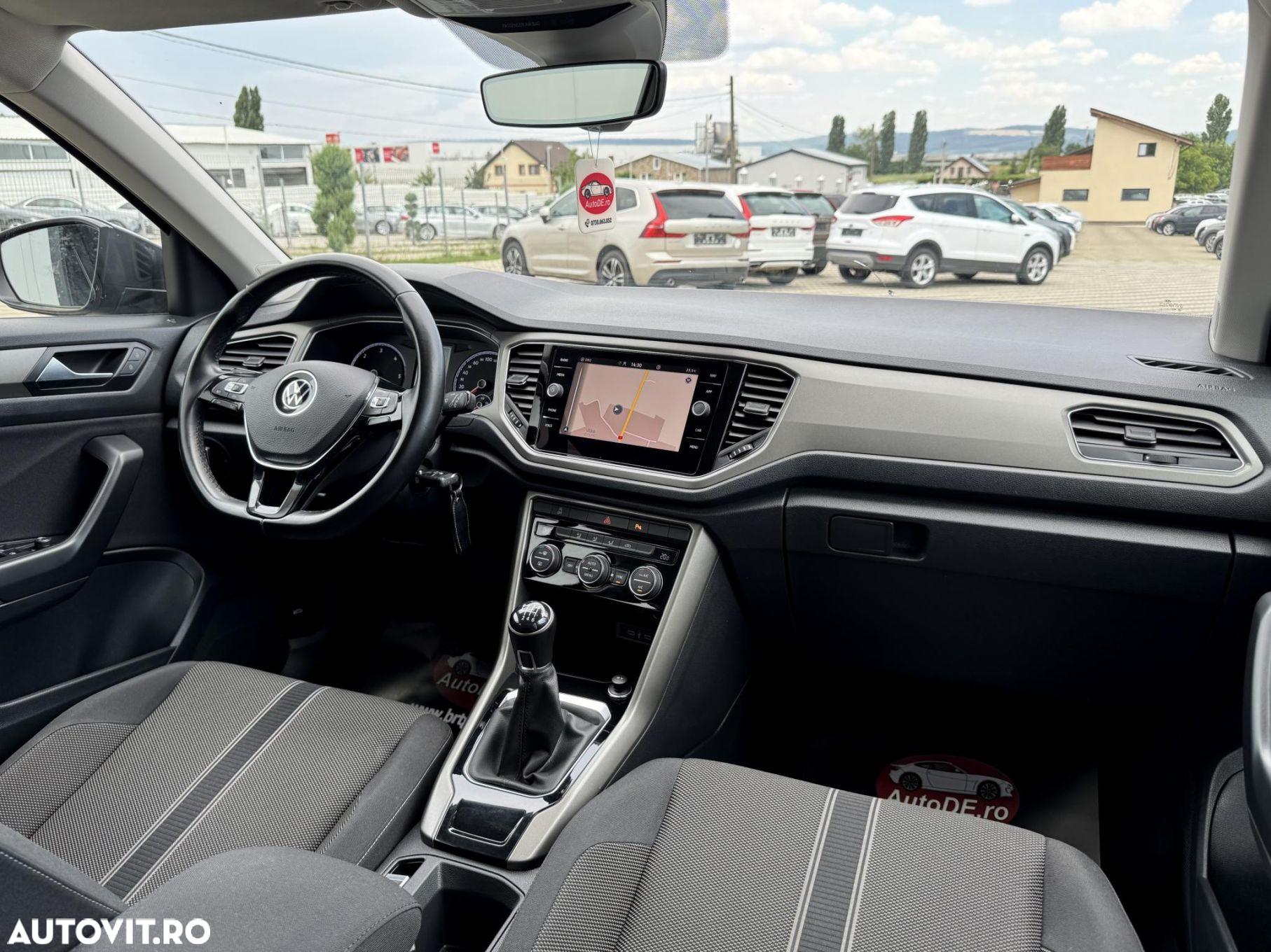 Volkswagen T-ROC - 6