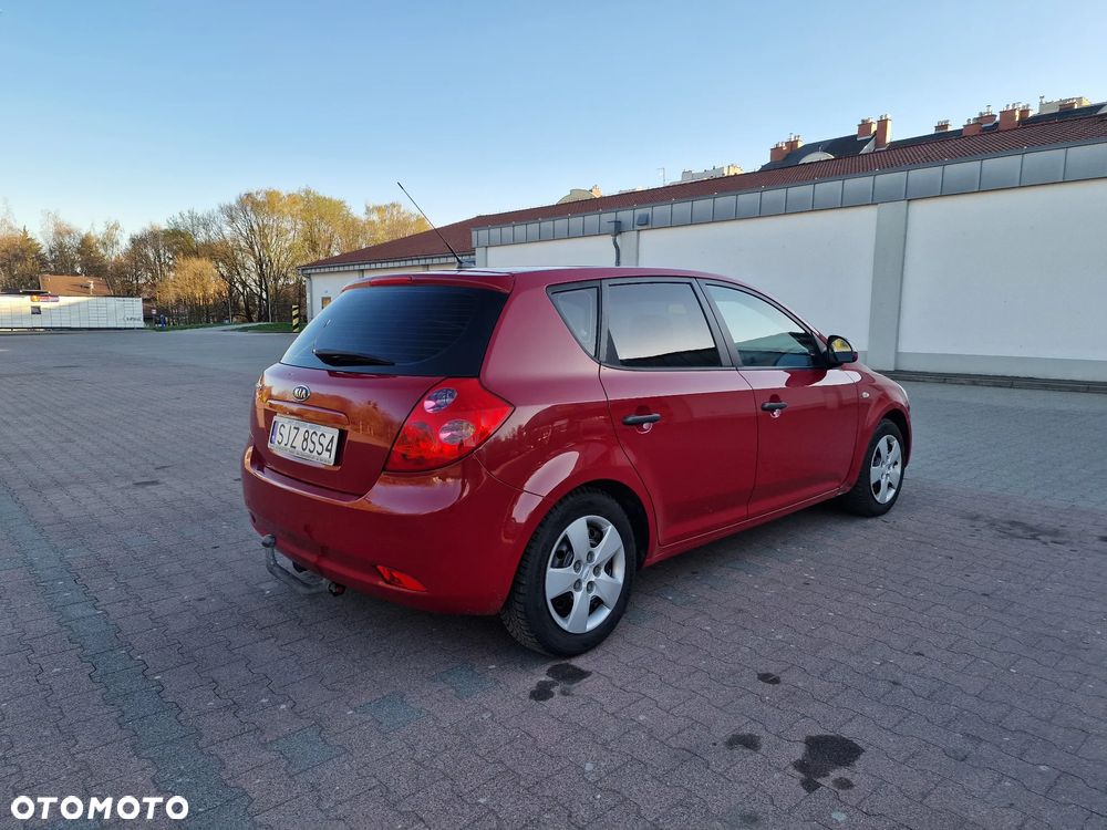 Kia Ceed 1.4 CVVT LX Basis - 4