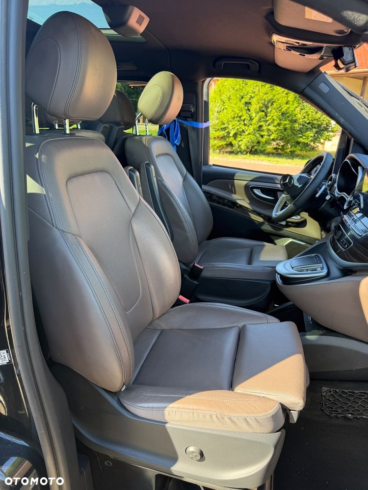 Mercedes-Benz Klasa V 300 d extralang 4Matic 9G-TRONIC Exclusive - 37