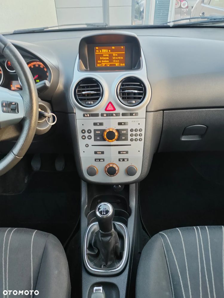 Opel Corsa 1.2 16V Selection 110 Jahre - 4