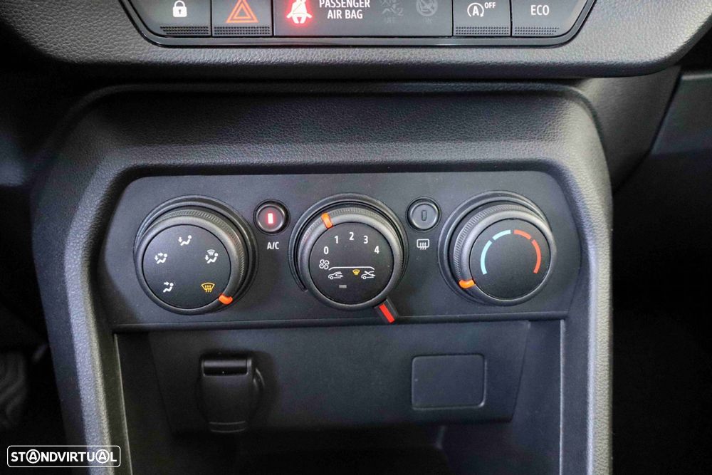 Dacia Sandero 1.0 TCe Essential - 32