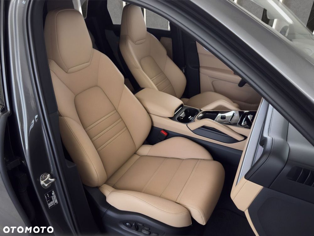 Porsche Cayenne - 18