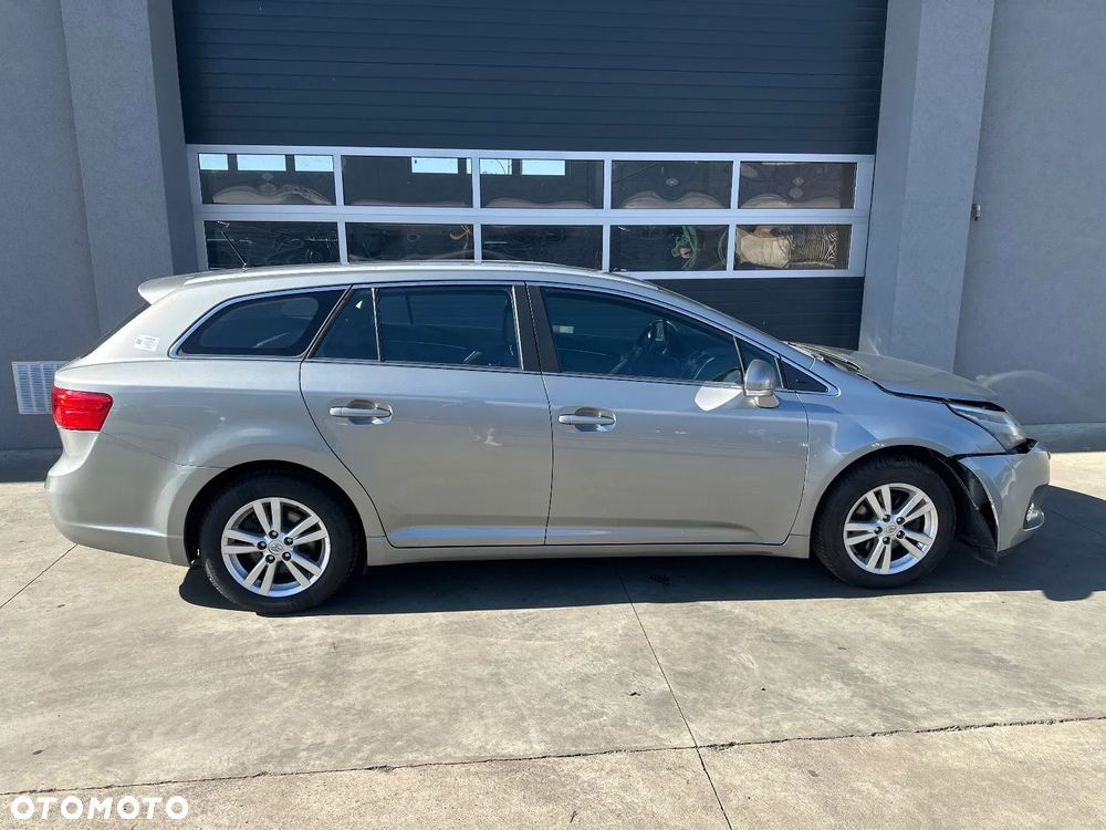 Toyota Avensis 2.0 Premium MS - 7