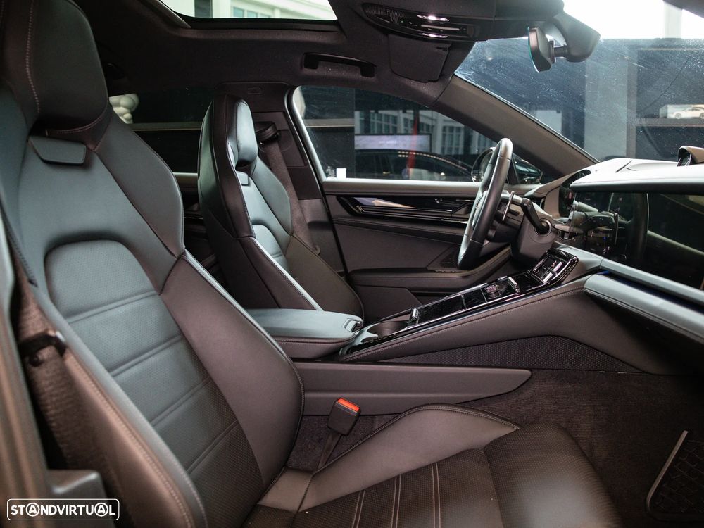 Porsche Panamera 4S E-Hybrid - 38
