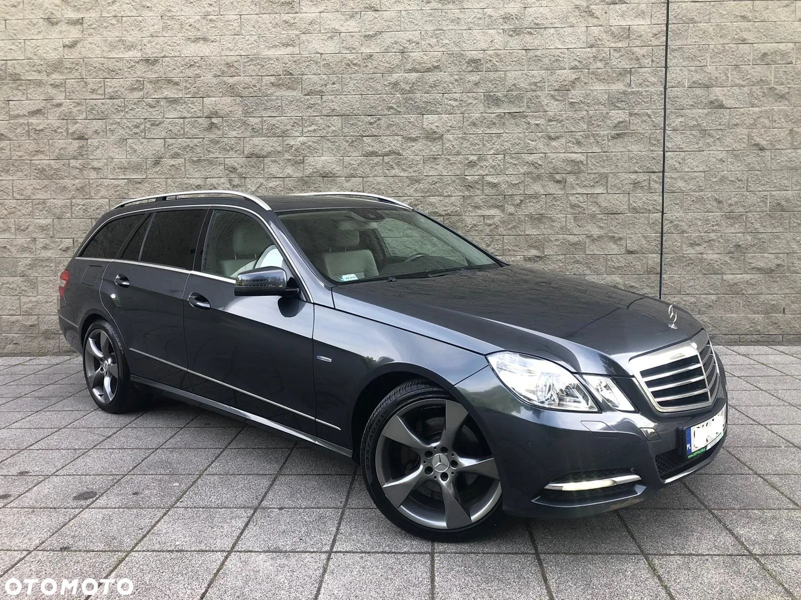 Mercedes-Benz Klasa E 250 CGI BlueEffICIENCY Avantgarde - 1
