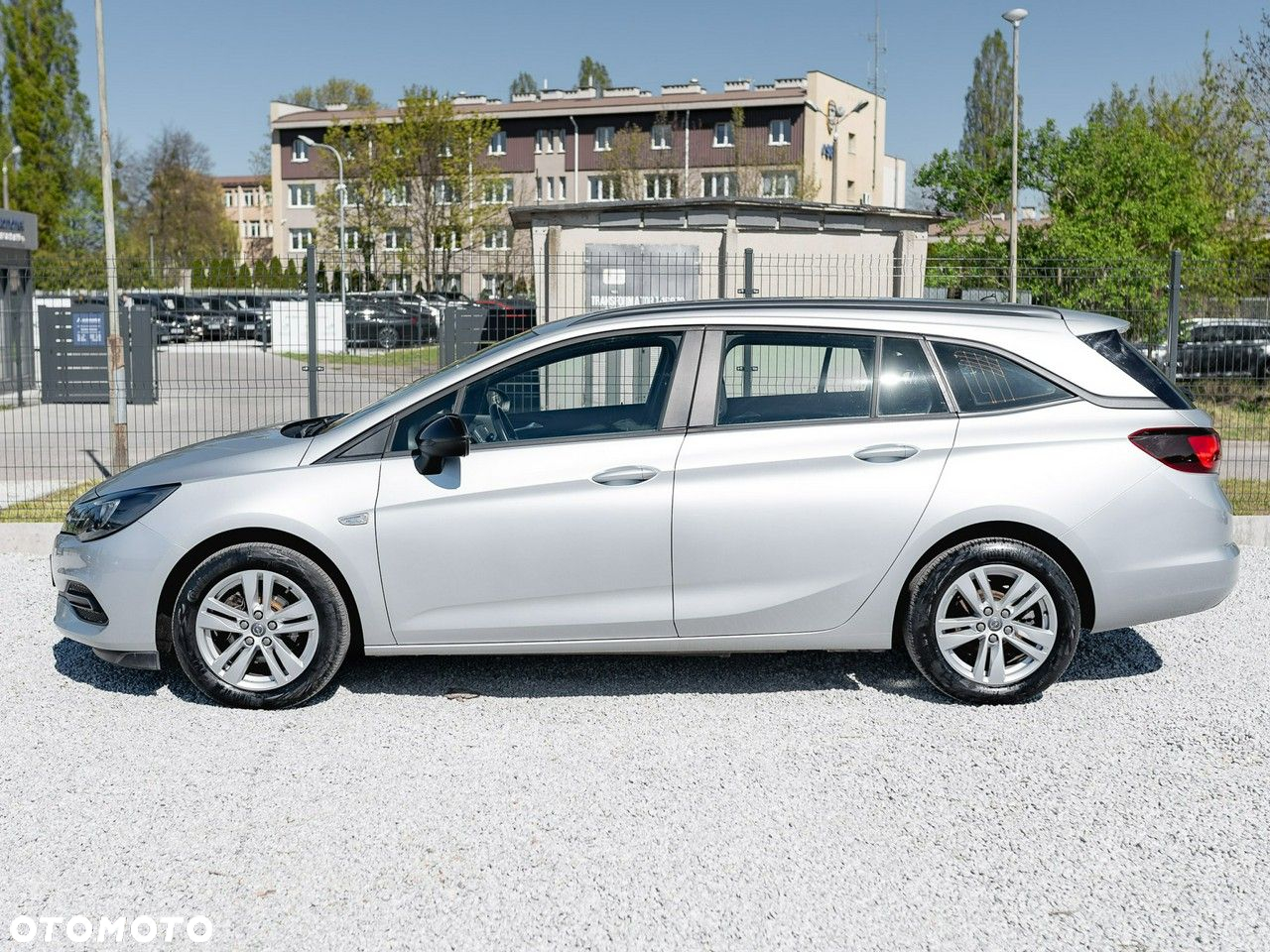 Opel Astra V 1.2 T Edition S&S - 10