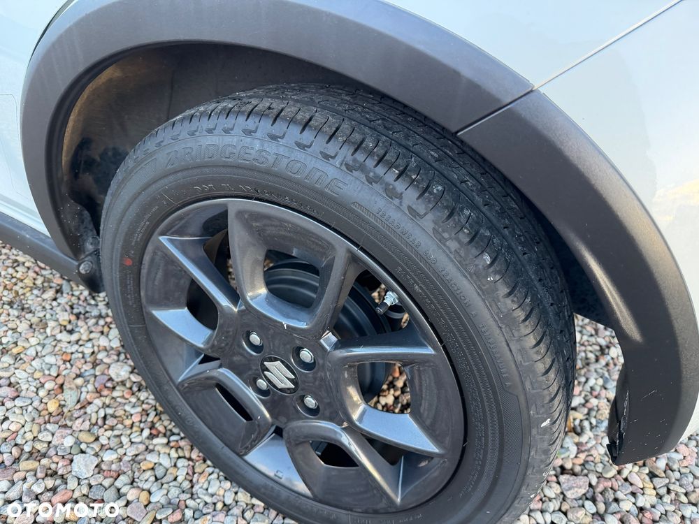 Suzuki Ignis - 27