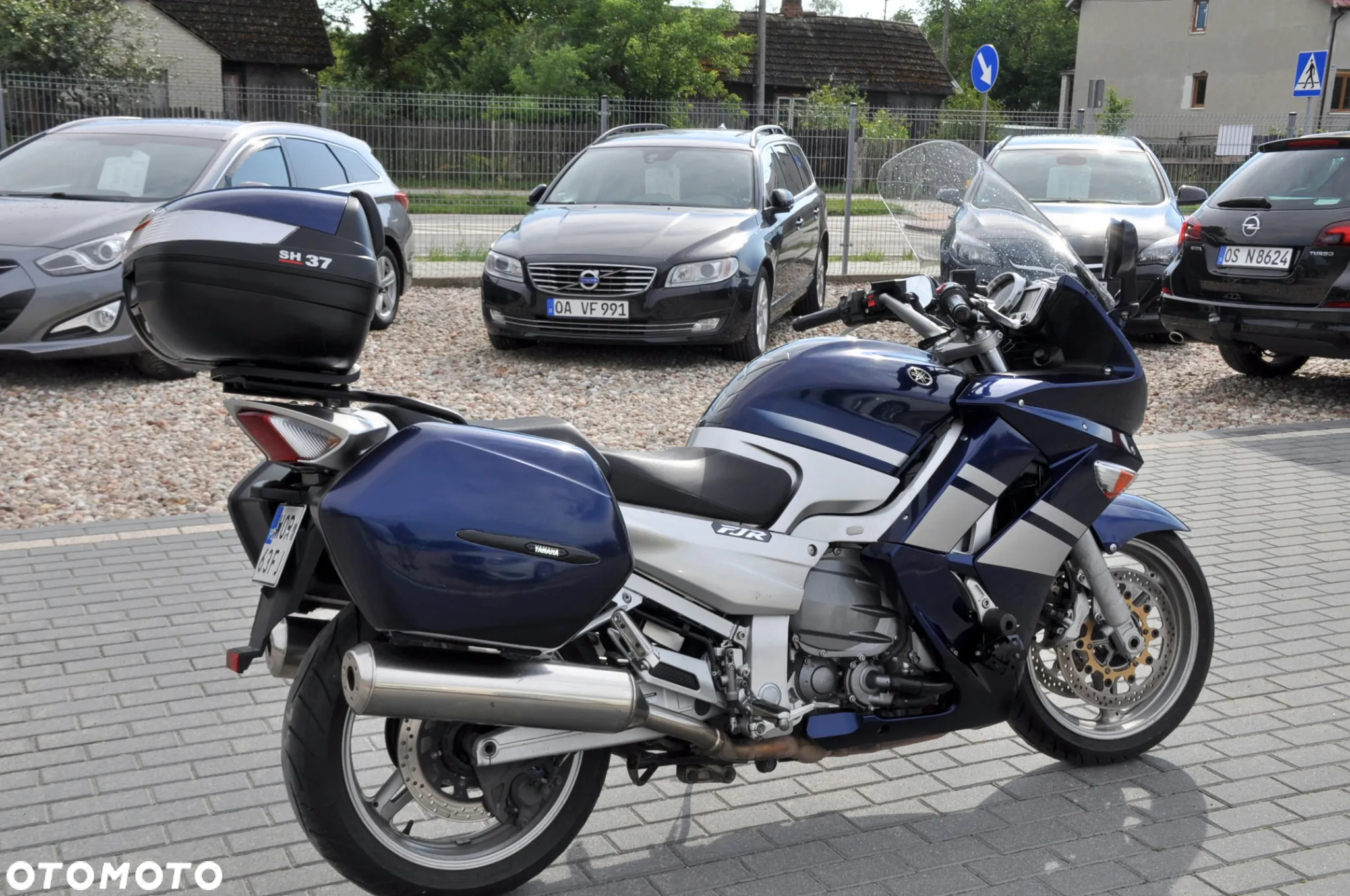 Yamaha FJR - 13