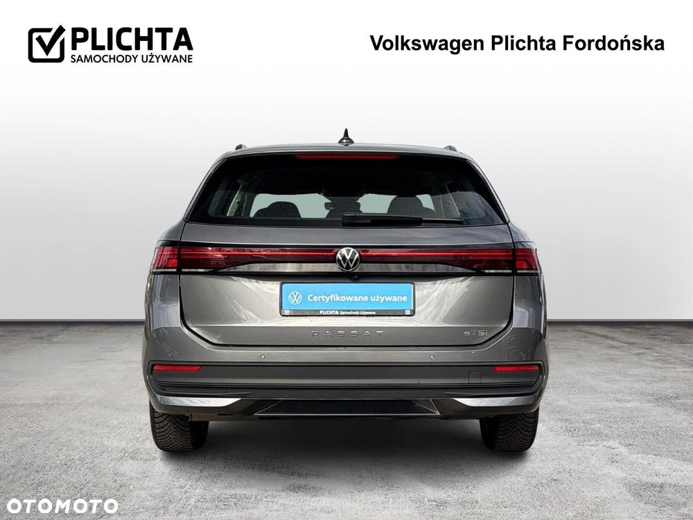 Volkswagen Passat - 4
