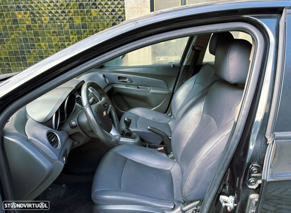 Chevrolet Cruze 1.6 LS - 5