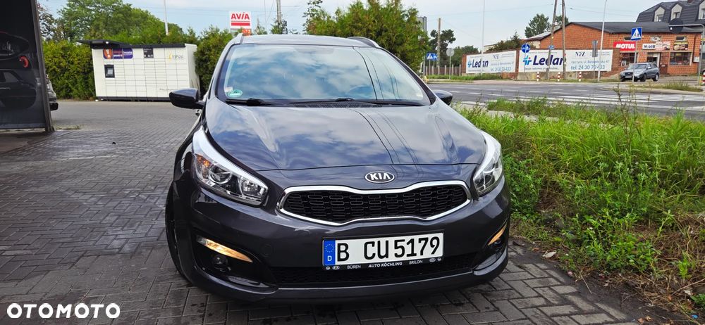 Kia Ceed 1.6 GDI ISG SW Dream Team Edition - 22