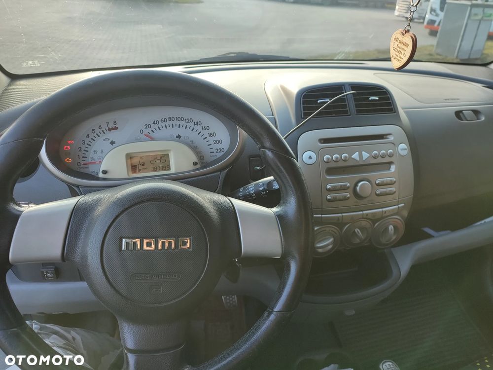 Daihatsu Sirion 1.3 - 12