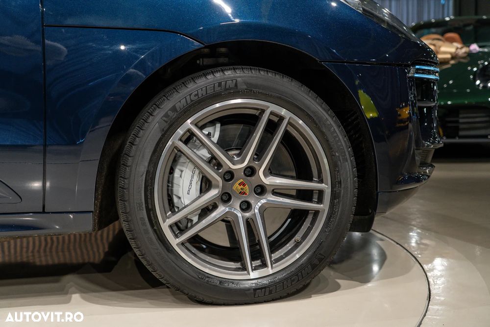Porsche Macan Turbo PDK - 11