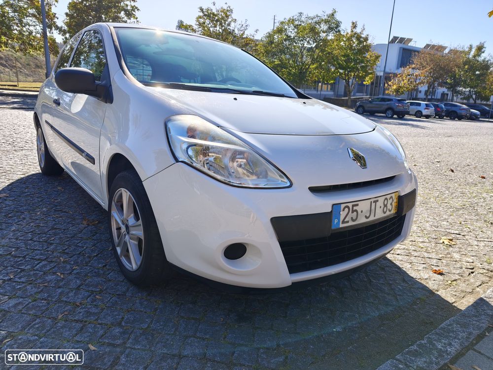 Renault Clio - 17