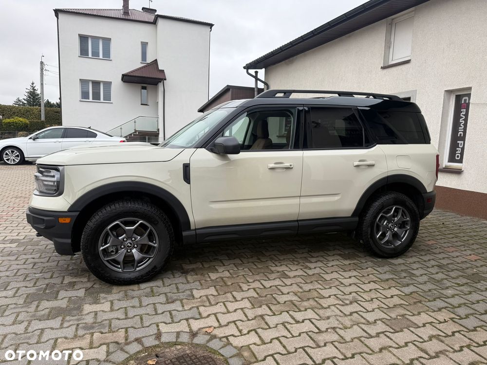 Ford Bronco - 6