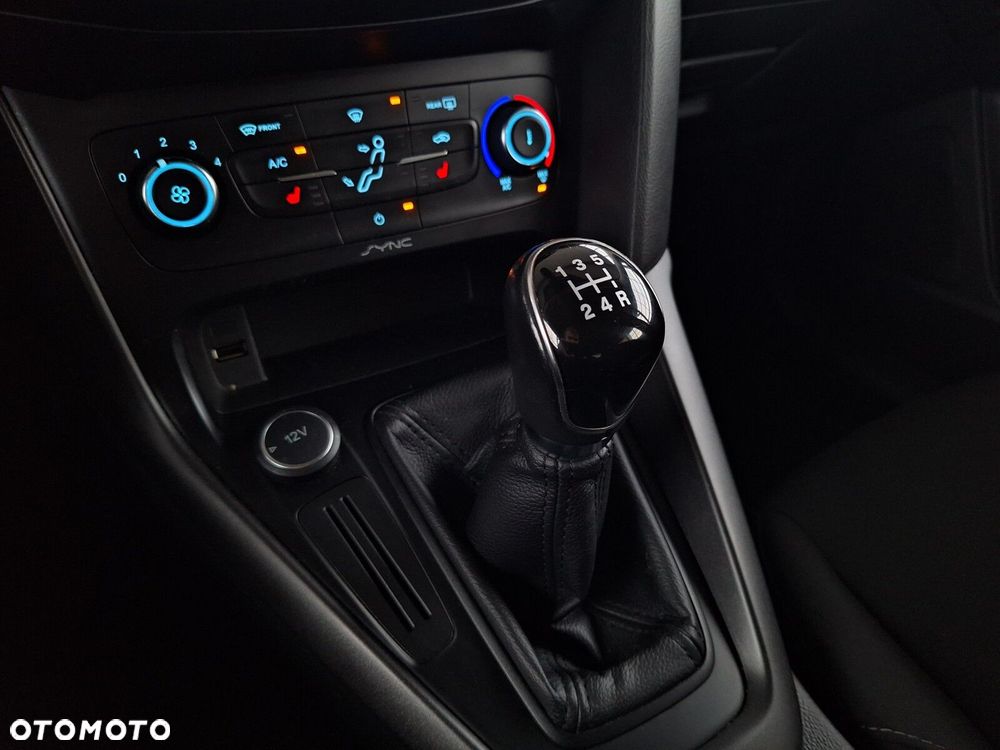 Ford Focus 1.6 Trend - 24