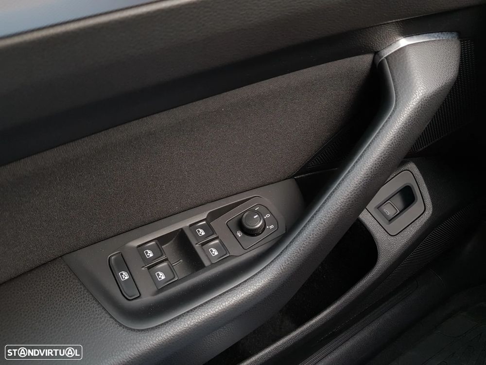 VW Passat Variant 1.6 TDI Confortline - 40