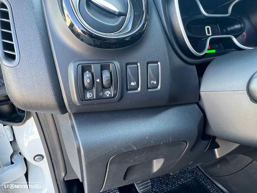 Renault Trafic L2H1 2.0 dci grand confort - 15