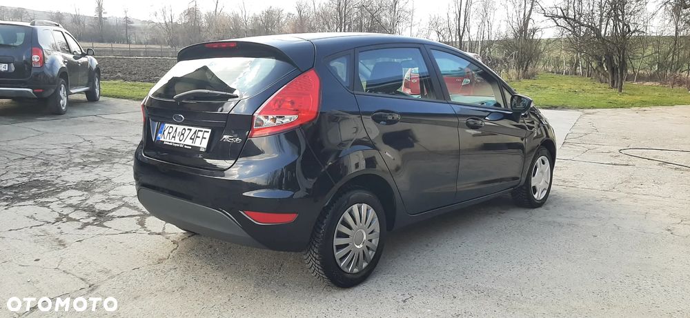 Ford Fiesta - 12