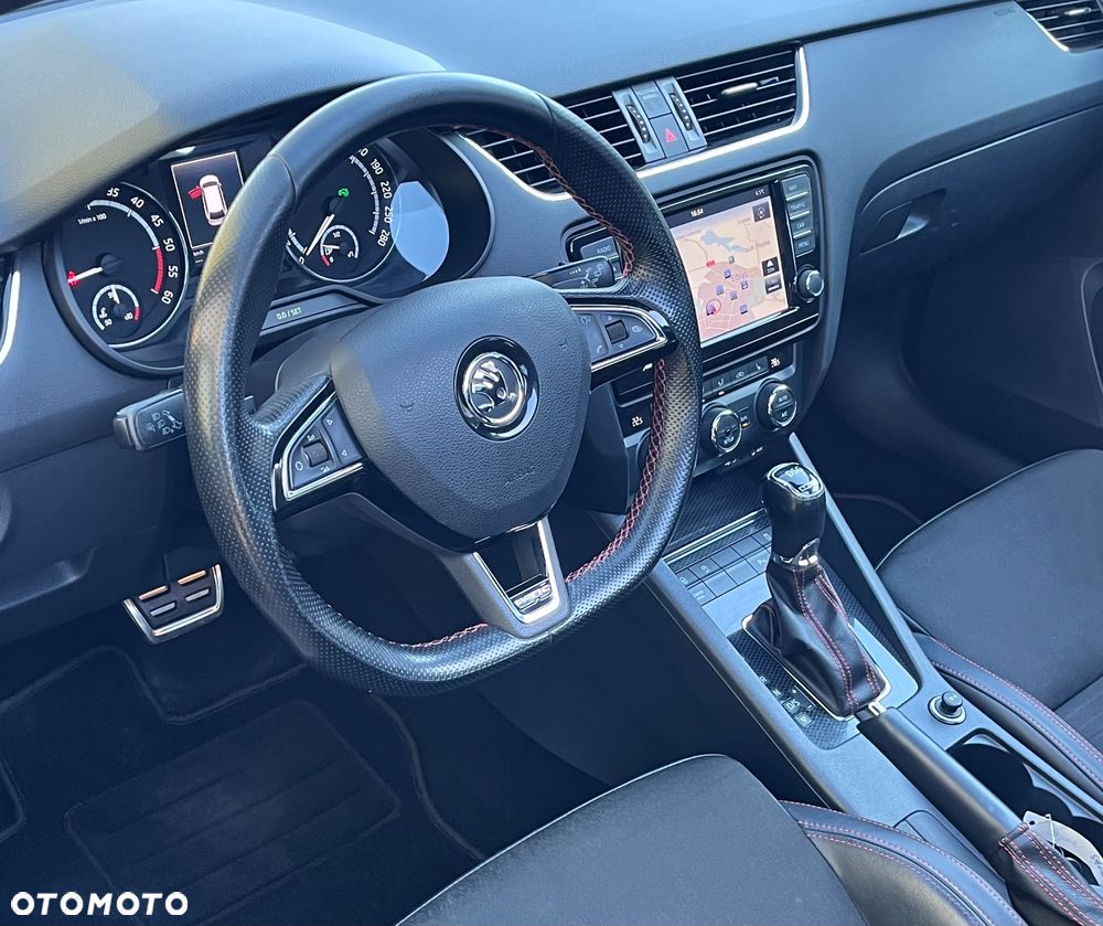 Skoda Octavia 2.0 TDI DSG RS - 5