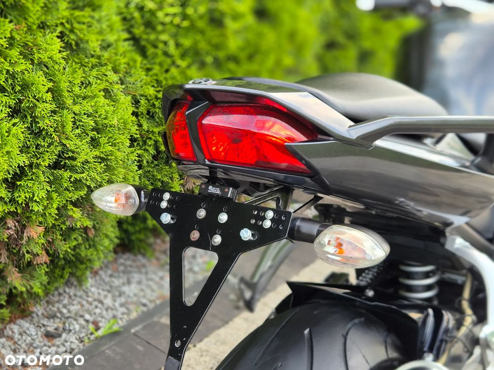 Yamaha FZ - 17