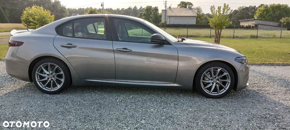 Alfa Romeo Giulia 2.2 D Turbo - 4