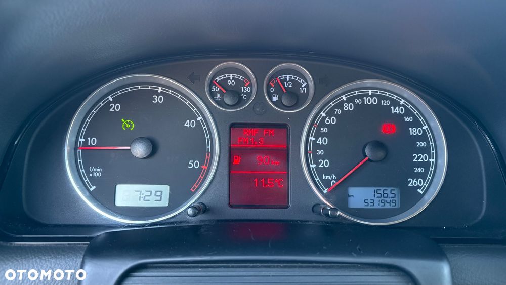 Volkswagen Passat 1.9 TDI Exclusive - 26