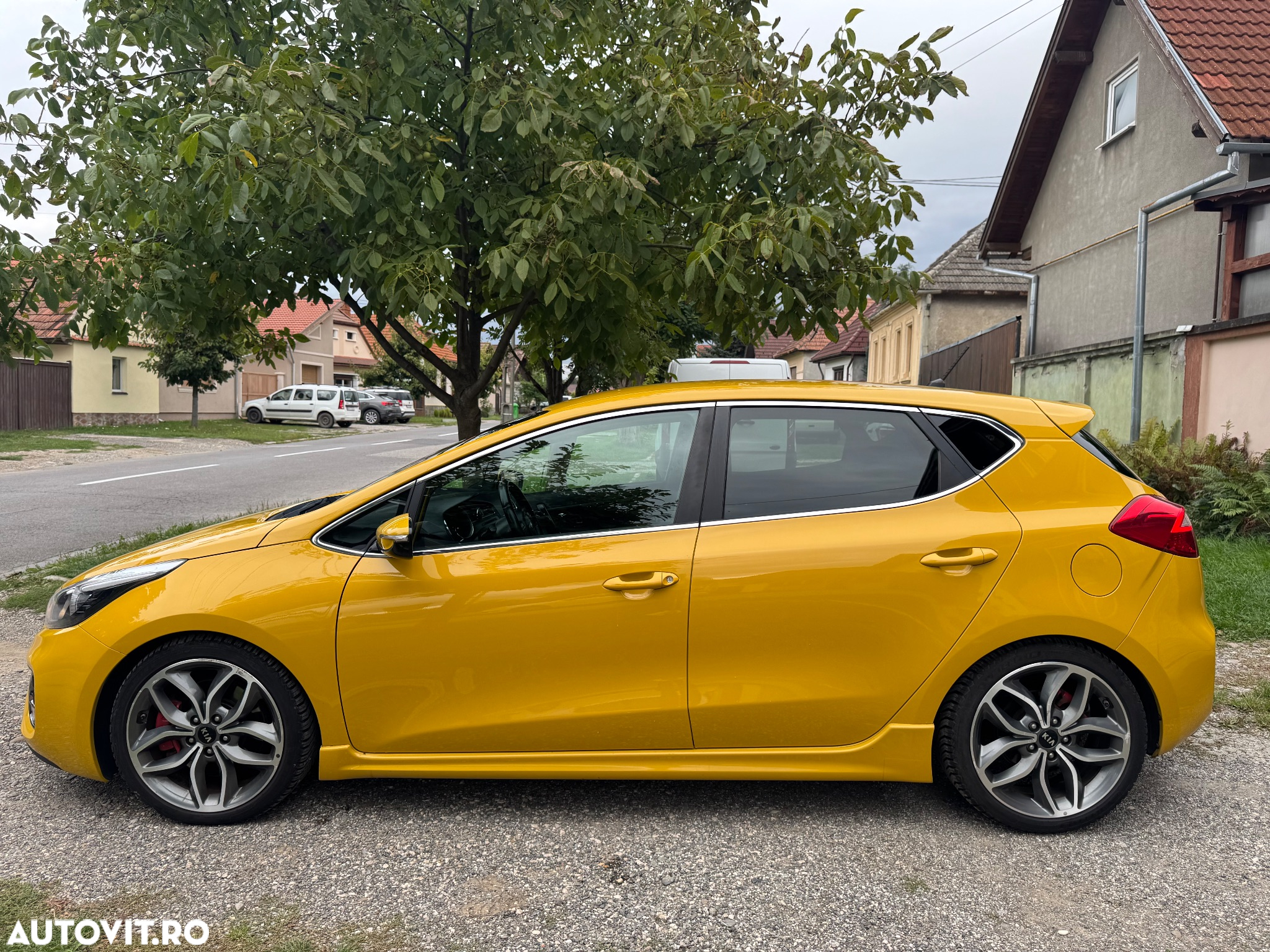 Kia Ceed Cee'd 1.6 T-GDI GT - 4