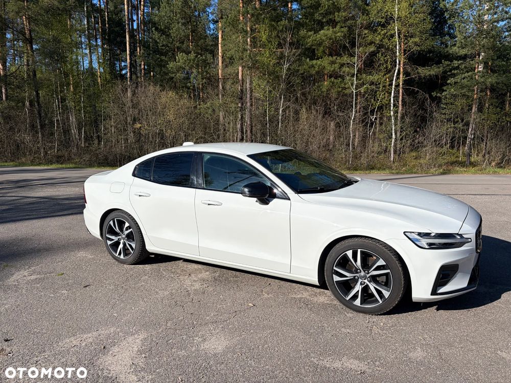 Volvo S60 B4 B R-Design - 3