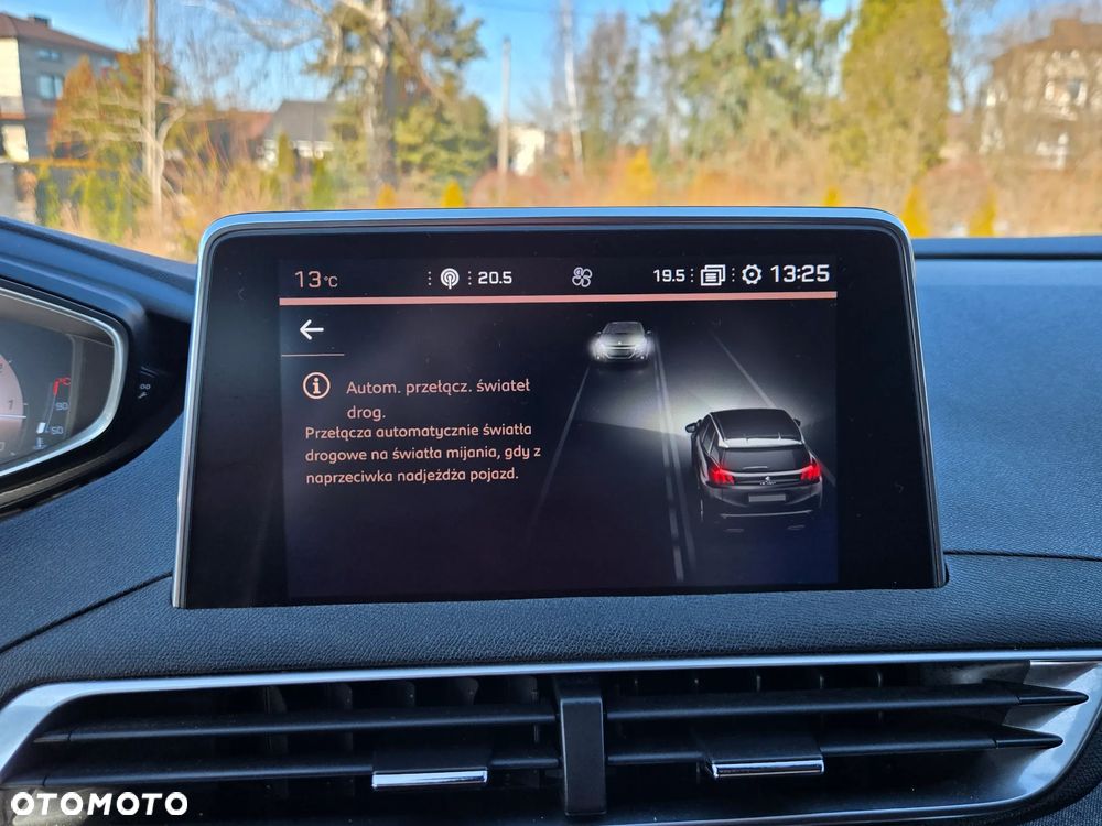 Peugeot 3008 1.2 PureTech Allure S&S - 23