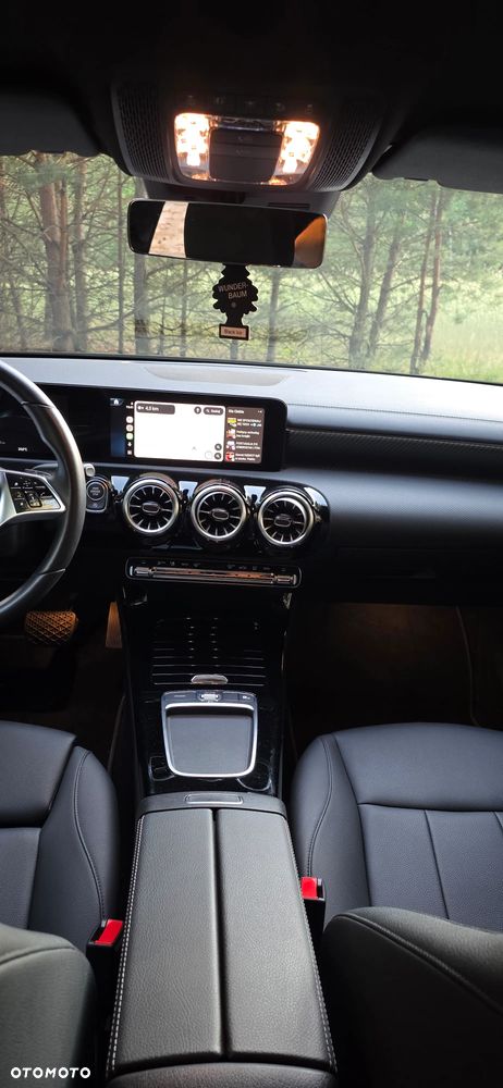 Mercedes-Benz CLA - 25