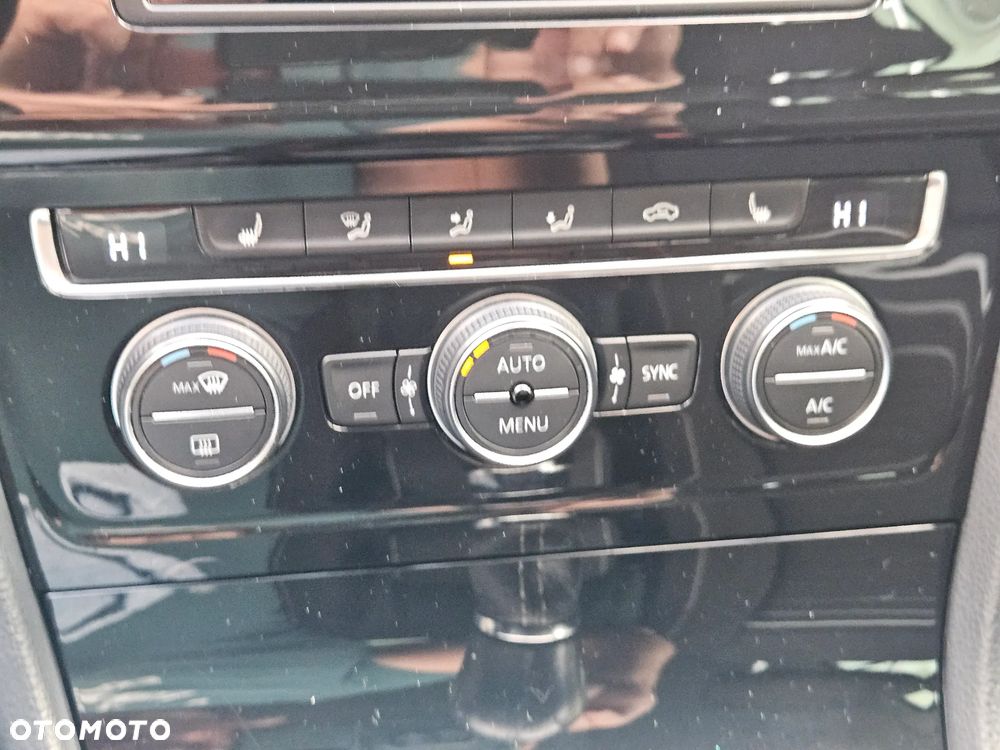 Volkswagen Golf 2.0 BlueTDI Cup - 23