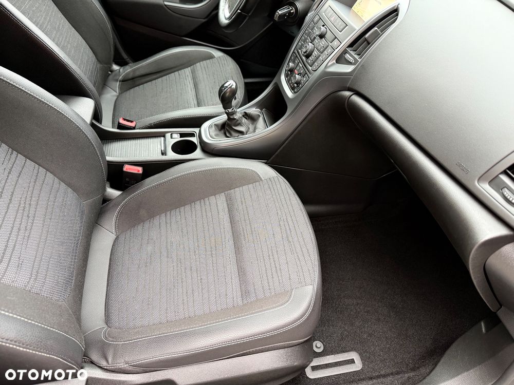 Opel Astra 1.4 Turbo Cosmo - 23