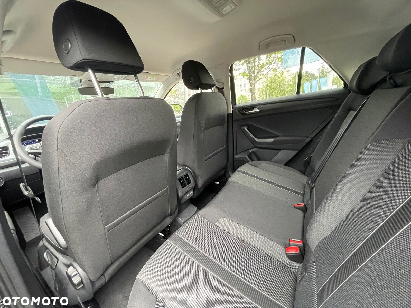 Volkswagen T-Roc 1.5 TSI Life Plus DSG - 24