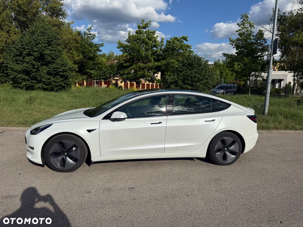 Tesla Model 3 - 6