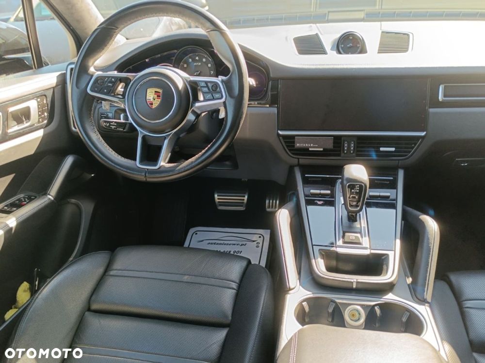 Porsche Cayenne - 8